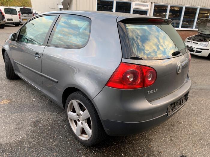 Volkswagen Golf V 1.4 16V Épave (2005, Gris)