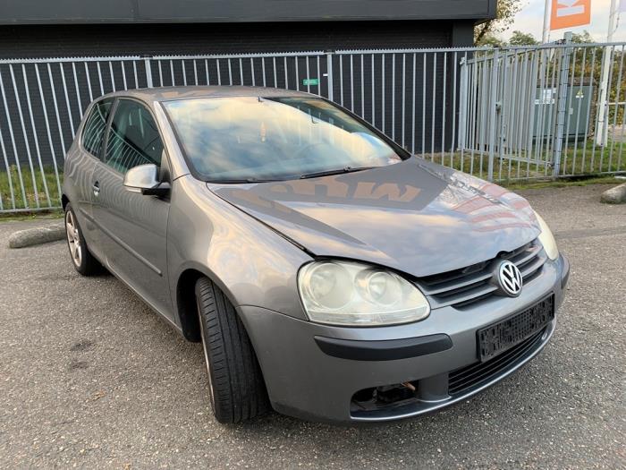 Volkswagen Golf V 1.4 16V Épave (2005, Gris)