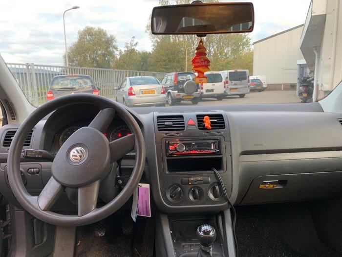 Volkswagen Golf V 1.4 16V Épave (2005, Gris)