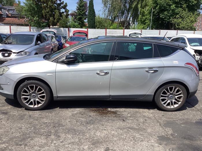 Lancia Delta 1.4 T-Jet 16V 150 Vehículo de desguace (2010, Gris)