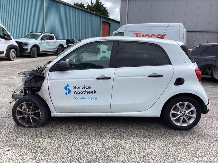 Smart Forfour 1.0 12V Samochód złomowany (2018, Bialy)