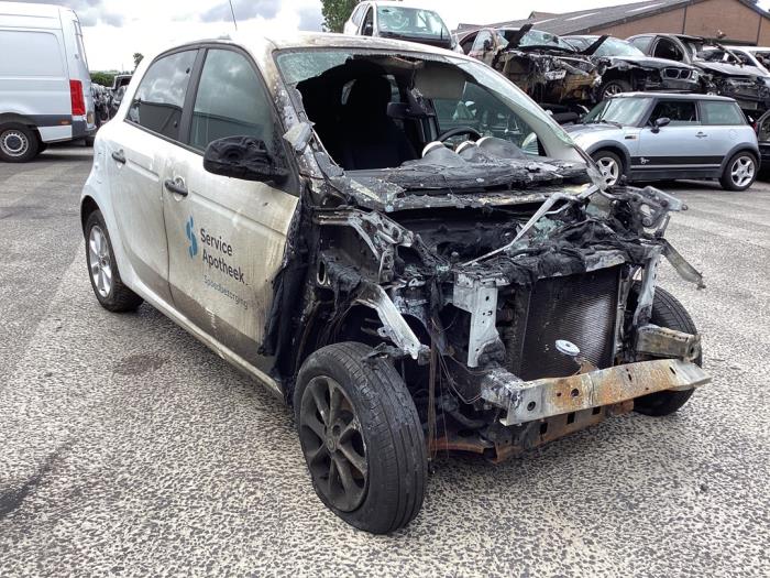 Smart Forfour 1.0 12V Samochód złomowany (2018, Bialy)