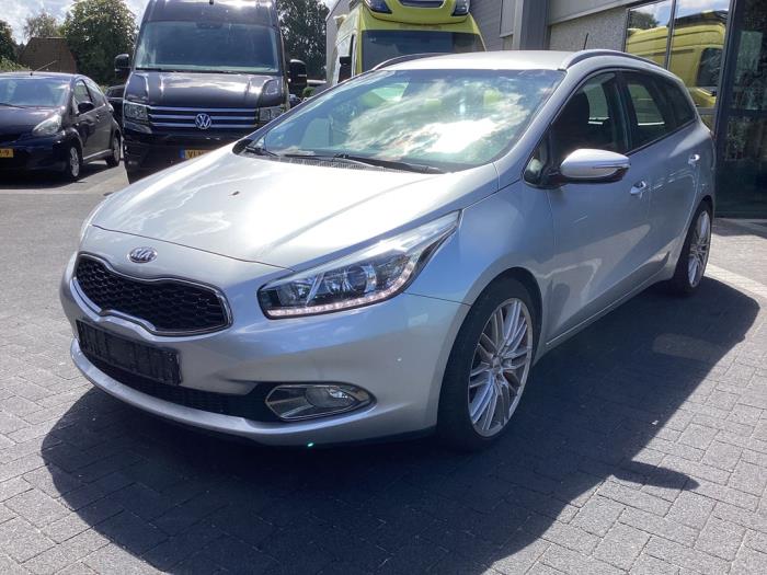 Kia Cee'd Sportswagon 1.6 GDI 16V  (Daños)