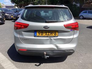 Kia Cee'd Sportswagon 1.6 GDI 16V Coche dañado (2012, Gris)