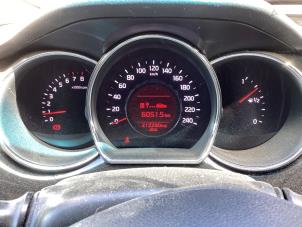 Kia Cee'd Sportswagon 1.6 GDI 16V Coche dañado (2012, Gris)