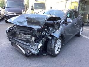 Volvo V40 1.6 D2 Vehículo de desguace (2013, Gris)