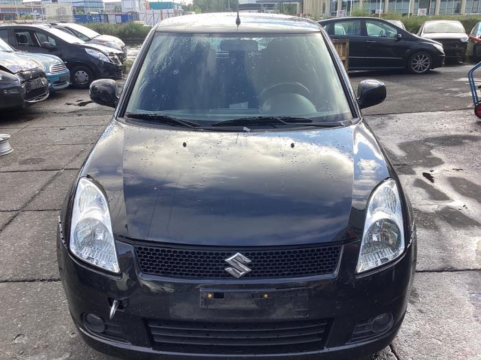 Suzuki Swift 1.3 VVT 16V  (Rozbiórka)