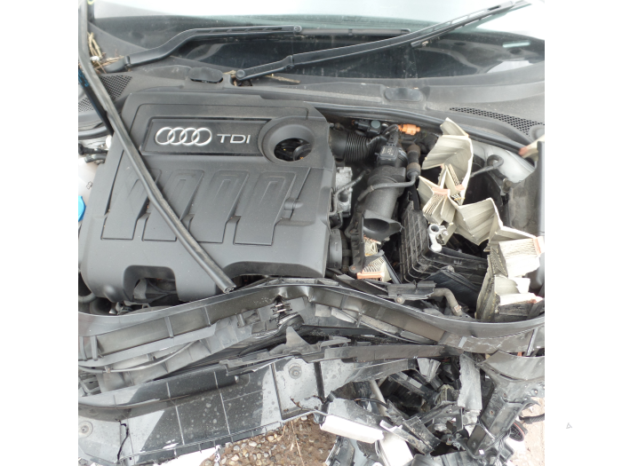 Audi A3 Cabriolet 1.6 TDI 16V Samochód złomowany (2012, Bialy)