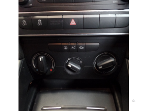 Audi A3 Cabriolet 1.6 TDI 16V Samochód złomowany (2012, Bialy)