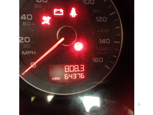 Audi A3 Cabriolet 1.6 TDI 16V Samochód złomowany (2012, Bialy)