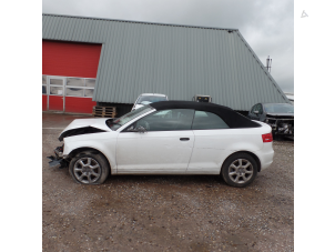 Audi A3 Cabriolet 1.6 TDI 16V Samochód złomowany (2012, Bialy)