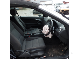 Audi A3 Cabriolet 1.6 TDI 16V Samochód złomowany (2012, Bialy)