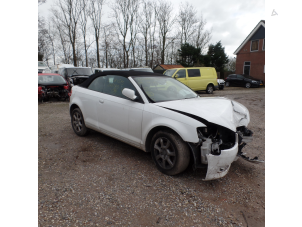 Audi A3 Cabriolet 1.6 TDI 16V Samochód złomowany (2012, Bialy)