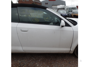 Audi A3 Cabriolet 1.6 TDI 16V Samochód złomowany (2012, Bialy)