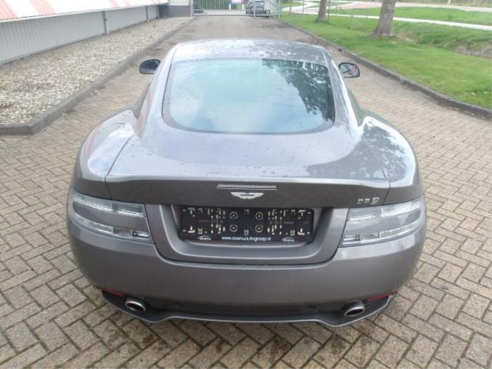 Aston Martin DB 9 Vantage 6.0 V12 48V Schrottauto (2013, Silbergrau)