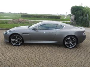 Aston Martin DB 9 Vantage 6.0 V12 48V Épave (2013, Gris argenté)