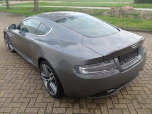 Aston Martin DB 9 Vantage 6.0 V12 48V Épave (2013, Gris argenté)