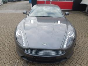 Aston Martin DB 9 Vantage 6.0 V12 48V Épave (2013, Gris argenté)