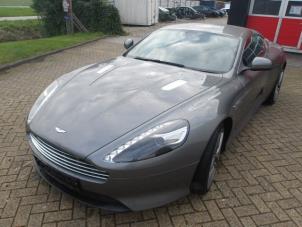 Aston Martin DB 9 Vantage 6.0 V12 48V Épave (2013, Gris argenté)