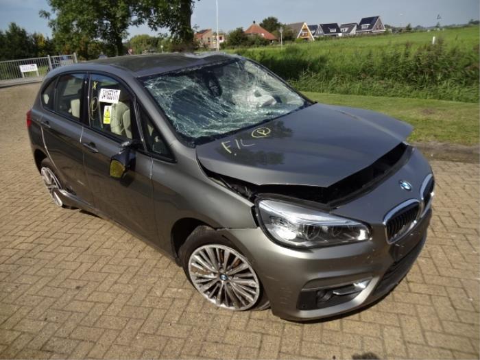 BMW 2 serie Active Tourer 220i 2.0 TwinPower Turbo 16V Salvage vehicle (2015, Silver)