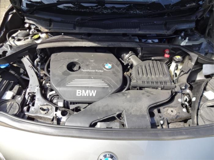 BMW 2 serie Active Tourer 220i 2.0 TwinPower Turbo 16V Samochód złomowany (2015, Srebrny)