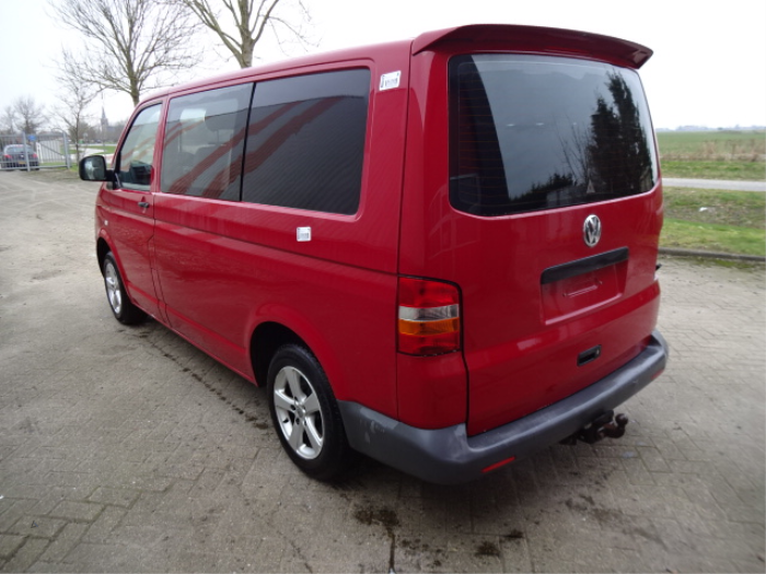 Volkswagen Transporter Caravelle T5 1 9 Tdi Schrott Baujahr 04 Farbe Rot Proxyparts De