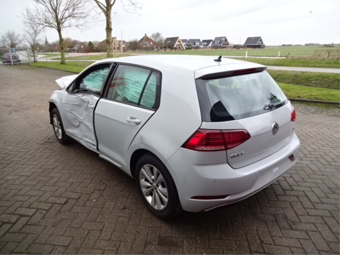 Volkswagen Golf VII 1.6 TDI 16V Épave (2017, Gris)