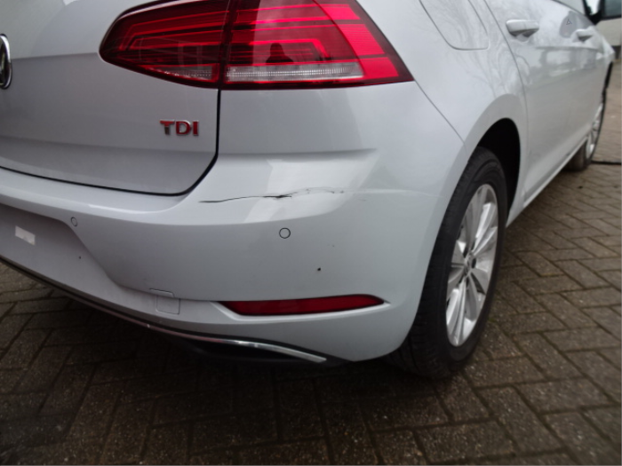 Volkswagen Golf VII 1.6 TDI 16V Épave (2017, Gris)