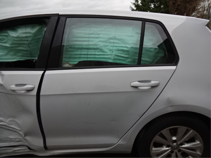 Volkswagen Golf VII 1.6 TDI 16V Épave (2017, Gris)