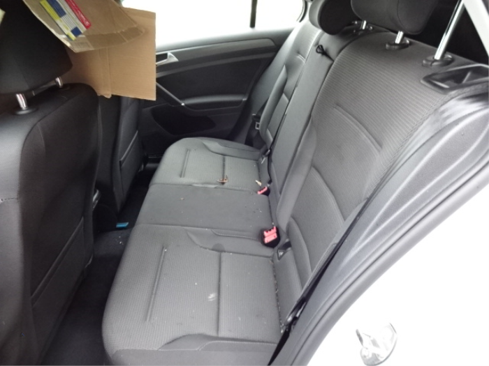 Volkswagen Golf VII 1.6 TDI 16V Épave (2017, Gris)