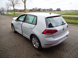 Volkswagen Golf VII 1.6 TDI 16V Épave (2017, Gris)