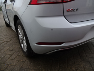 Volkswagen Golf VII 1.6 TDI 16V Épave (2017, Gris)