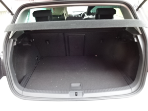 Volkswagen Golf VII 1.6 TDI 16V Épave (2017, Gris)