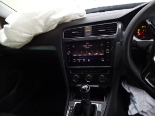 Volkswagen Golf VII 1.6 TDI 16V Épave (2017, Gris)