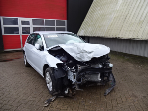 Volkswagen Golf VII 1.6 TDI 16V Épave (2017, Gris)