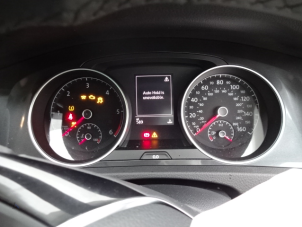 Volkswagen Golf VII 1.6 TDI 16V Épave (2017, Gris)