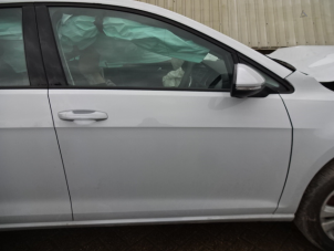 Volkswagen Golf VII 1.6 TDI 16V Épave (2017, Gris)