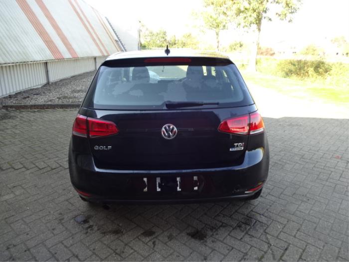 Volkswagen Golf VII Variant 1.6 TDI 16V Samochód złomowany (2016, Czarny)