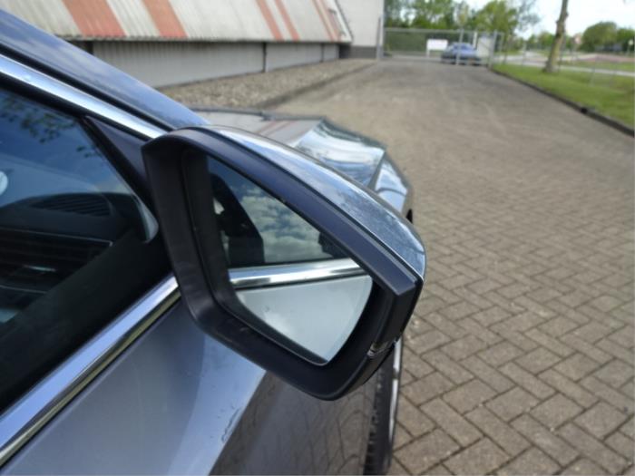 Skoda Superb Combi 1.6 TDI Épave (2016, Gris)