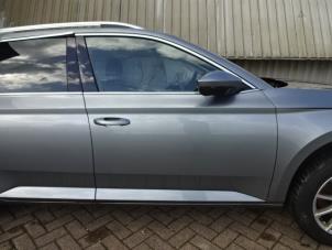 Skoda Superb Combi 1.6 TDI Épave (2016, Gris)