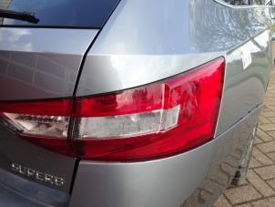 Skoda Superb Combi 1.6 TDI Épave (2016, Gris)