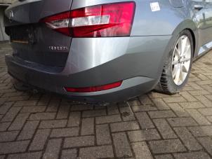 Skoda Superb Combi 1.6 TDI Épave (2016, Gris)