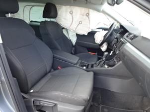 Skoda Superb Combi 1.6 TDI Épave (2016, Gris)