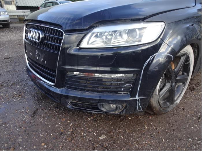 Audi Q7 Salvage vehicle (2007, Black)