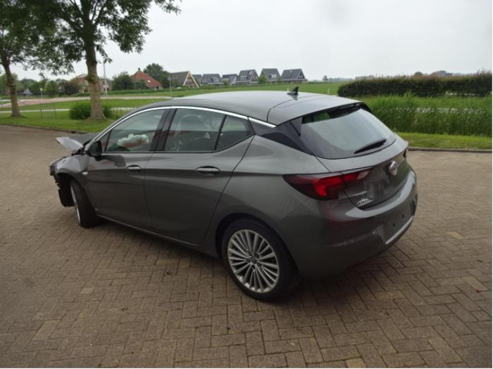 Opel Astra K 1.4 Turbo 16V Skrotfordon (2019, GRIJS)