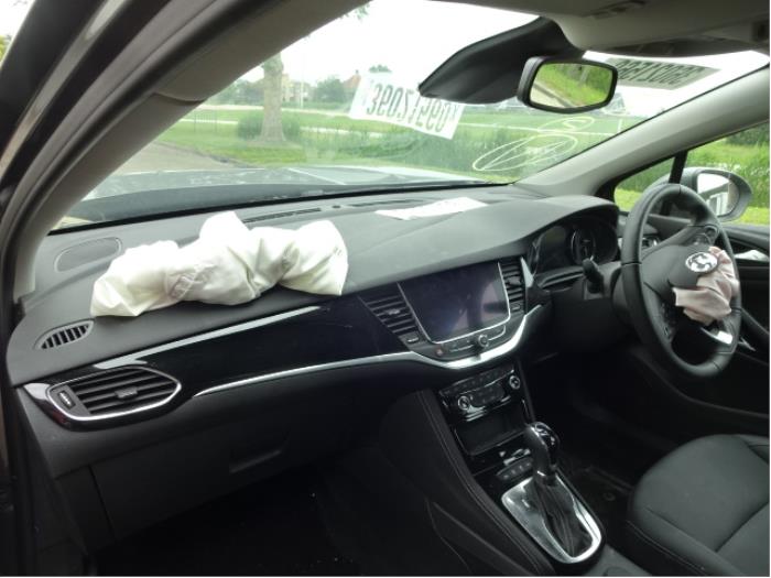 Opel Astra K 1.4 Turbo 16V Skrotfordon (2019, GRIJS)