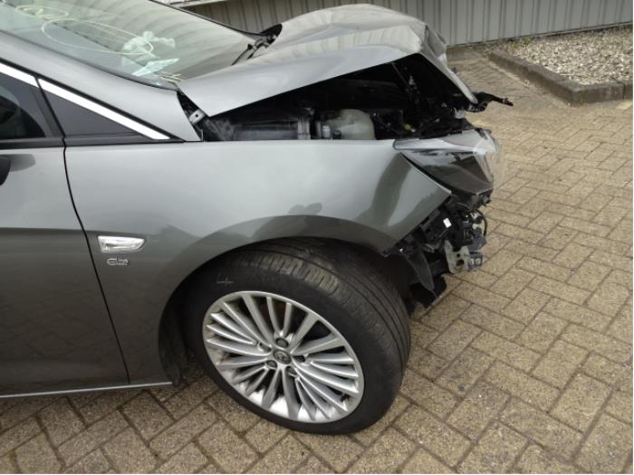 Opel Astra K 1.4 Turbo 16V Skrotfordon (2019, GRIJS)