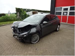 Opel Astra K 1.4 Turbo 16V Épave (2019, Gris)