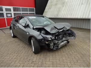 Opel Astra K 1.4 Turbo 16V Épave (2019, Gris)