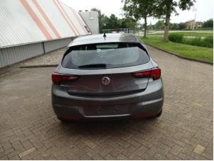 Opel Astra K 1.4 Turbo 16V Épave (2019, Gris)